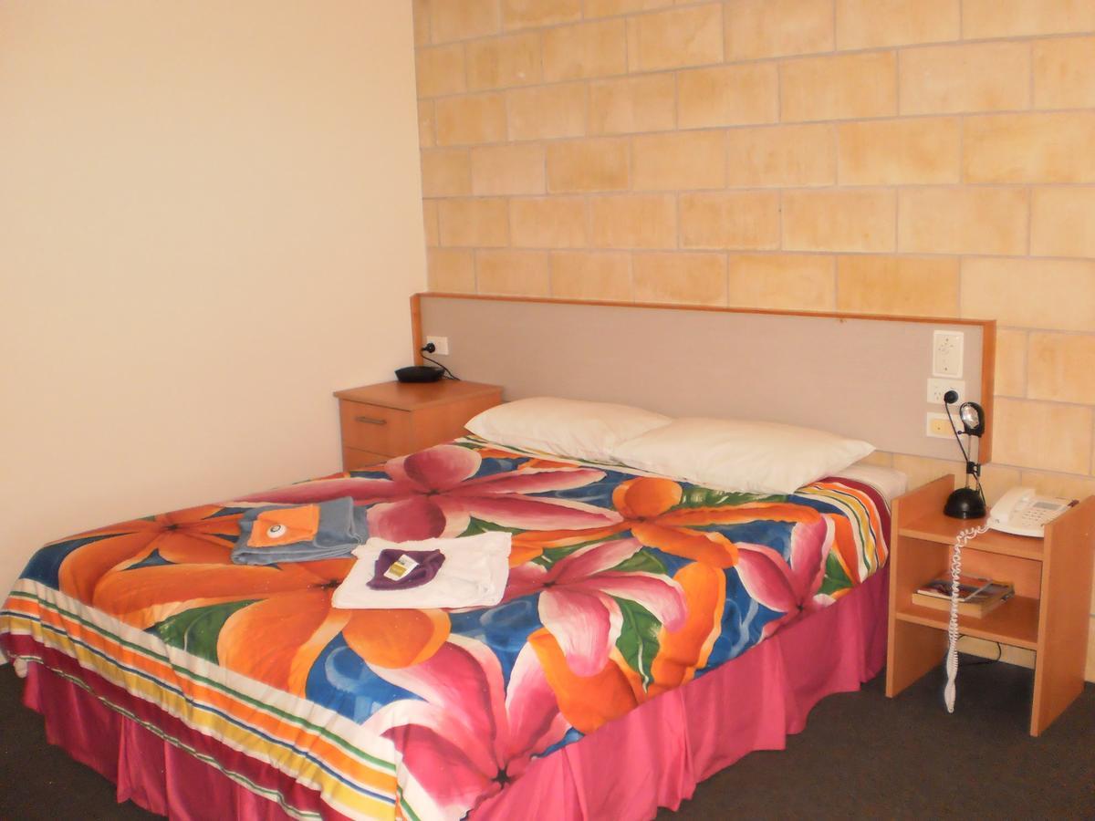 Country View Motel Ilbilbie Luaran gambar